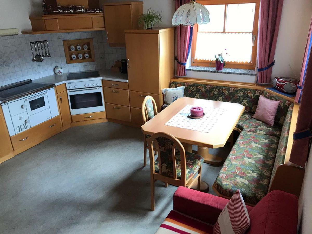 Biobergbauernhof Bergzeit Apartment in Goldegg im Pongau Exterior foto
